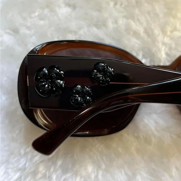 Sold ❎❎Authentic CHANEL SUNGLASSES 🕶️ - Picture 4 of 16